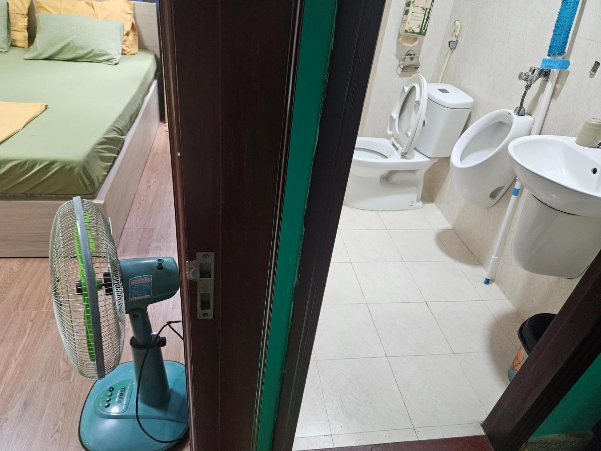Phòng Deluxe Giường Đôi Có Vòi Sen