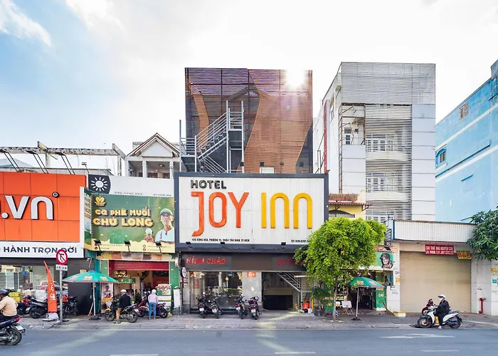 Townhouse Joy Inn Hotel - Near Etown